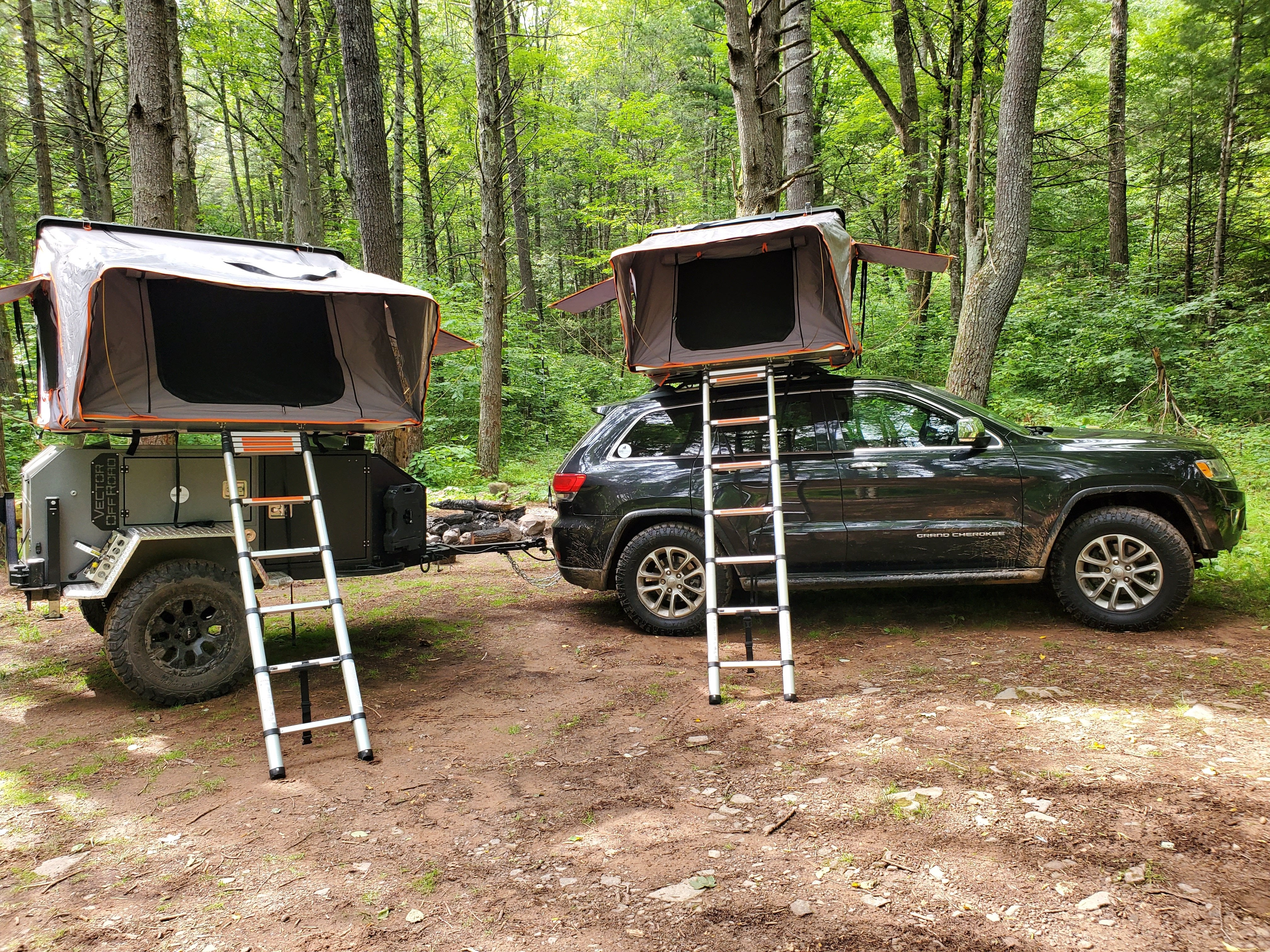 SkyLux Hard Shell Rooftop Tent (RTT) with Awning and Insulation Package - Torro Offroad